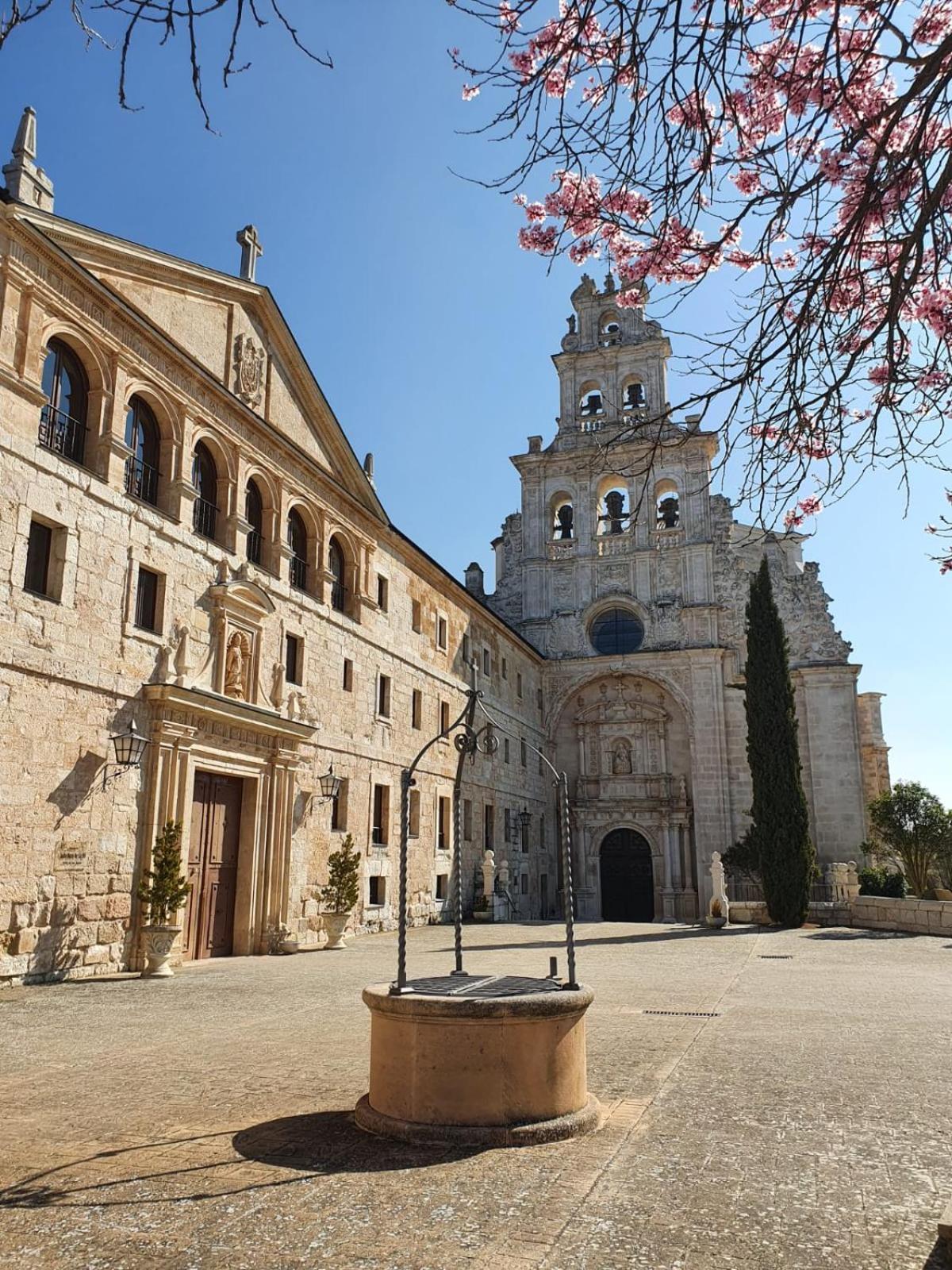 Hotel Hospedería Monasterio De La Vid La Vid y Barrios
